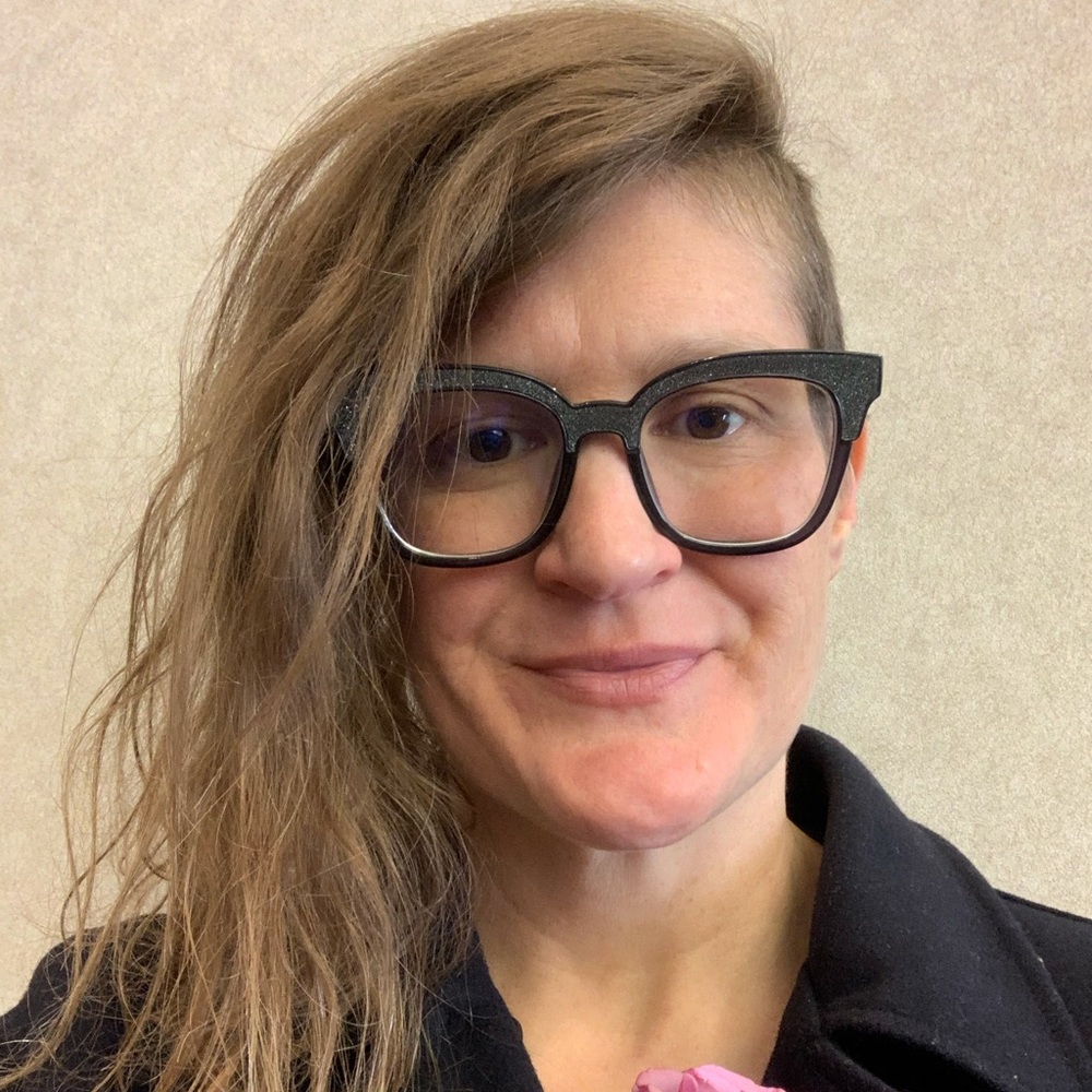 Meet your Posher, Caroline